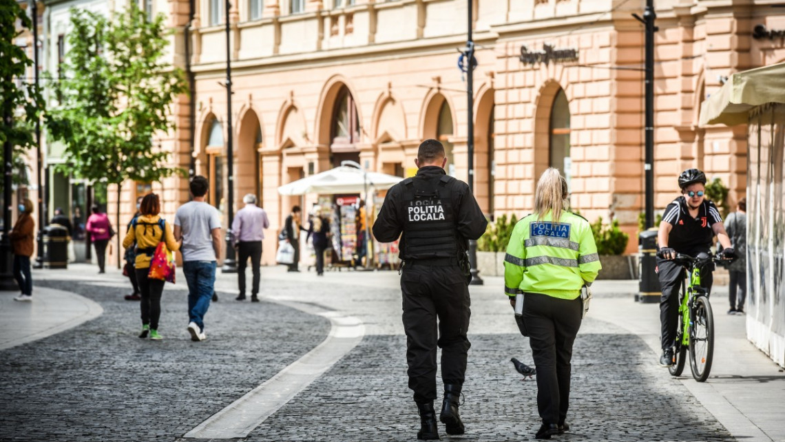 Cetățenii din Sibiu pot raporta Poliției cazurile care nu respectă regulile COVID-19 direct pe Whatsapp
