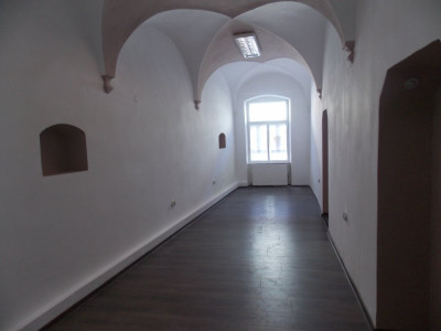 Spatii comerciale de inchiriat Sibiu Centrul Istoric imagine mica 3