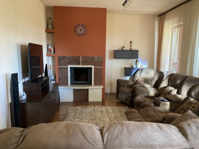 Casa individuala cu 7 camere de vanzare  in Sibiu zona Selimbar