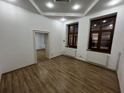 Spatii birouri de inchiriat Sibiu Centrul Istoric imagine mica 2