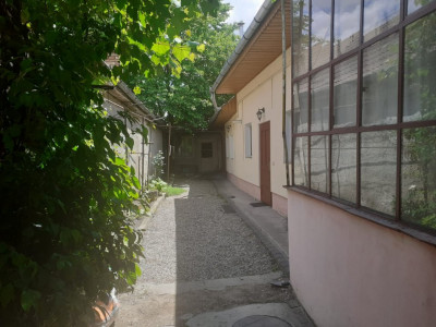 Casa de vanzare cu 4 camere in Fagaras judetul Brasov
