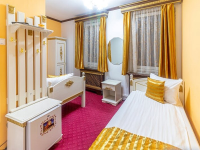 Hoteluri de vanzare Sibiu Lupeni imagine mica 1