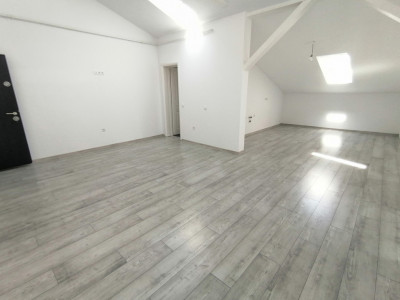 Apartament 3 camere la cheie 80 mp utili parcare zona Selimbar Sibiu