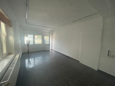 Spatii comerciale de inchiriat Sibiu Trei Stejari imagine mica 4