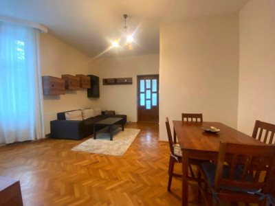 Apartament de vanzare cu 3 camere si gradina langa  Sub Arini Sibiu