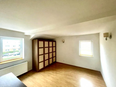 Spatii comerciale de inchiriat Sibiu Sub Arini imagine mica 1