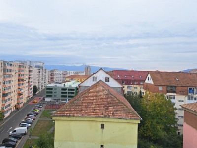 Apartament decomandat 3 camere 2 bai balcon Mihai Viteazu 