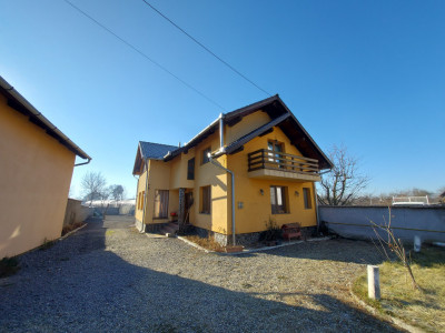 Vila individuala cu 5 camere de vanzare in Sercaia judetul Brasov 