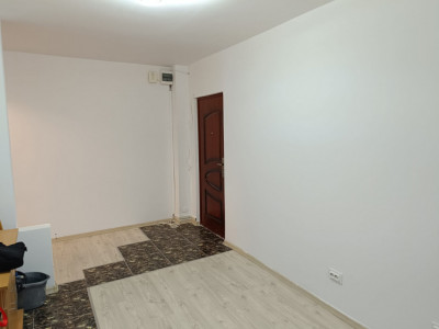 Apartament pretabil spatii de birourii 63 mpu la parter zona Terezian