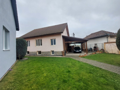 Casa individuala de vanzare 4 camere 141 mp garaj Lazaret Sibiu