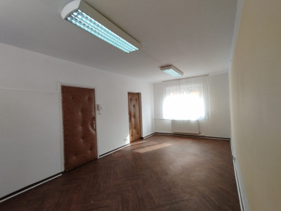 Spatiu de birou 3 camere caldire de birouri Calea Dumbravii Sibiu