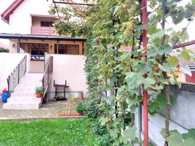 Casa individuala de inchiriat 3 camere curte Calea Poplacii Sibiu