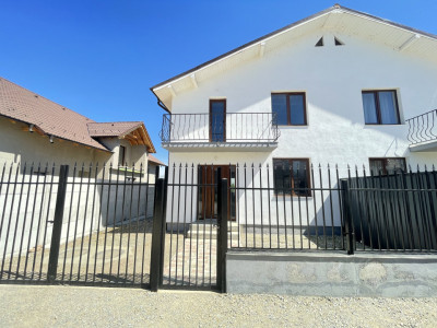 Casa cu 3 camere 2 bai si pivnita cu teren 353 mp Arhitectilor Sibiu