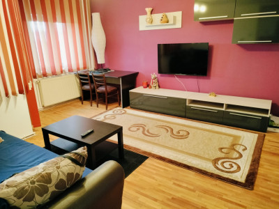 Apartament decomandat de vanzare 3 camere 74 mpu zona Turnisor Sibiu 