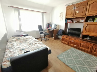 Apartament decomandat de vanzare 2 camere cu pod zona Terezian Sibiu