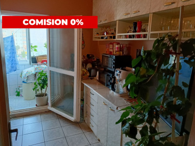 Apartament decomandat 3 camere 2 bai 68 mpu balcon Cetate Alba Iulia