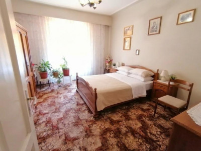 Apartament de vanzare la casa 2 camere zona Orasul de Jos Sibiu