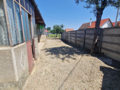Casa de vanzare 3 camere 90 mpu teren liber 1192 mp in Comuna Mandra