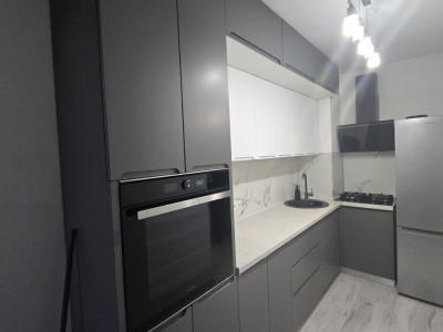 Apartament 2 camere de vanzare decomandat 50 mp zona Strand Sibiu