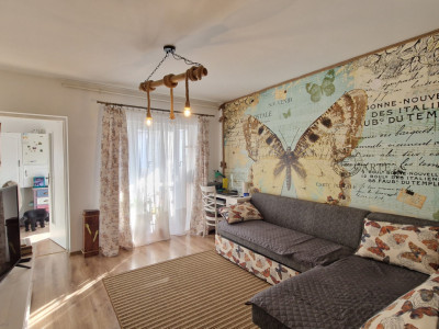 Apartament de vanzare 2 camere pod depozitare parcare si 2 balcoane