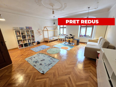 Apartament decomandat de vanzare cu pivnita in Centrul Istoric Sibiu 