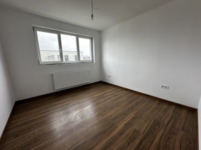 Apartament de vanzare 3 camere 2 bai 1 balcon 1 logie loc de parcare