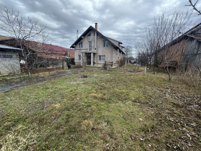 Case de vanzare Margineni imagine mica 2