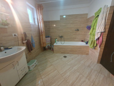 Case de vanzare Margineni imagine mica 9