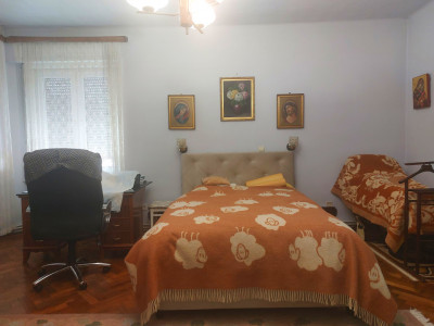 Apartament la casa spatios 2 camere etaj 1 zona Calea Dumbravii