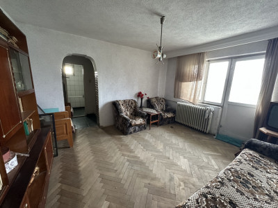 Apartament de vanzare 2 camere etaj 4 zona Tudor Vladimirescu