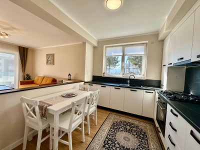 Apartament 2 camere parter 54 mp utili balcon loc de parcare Cristian