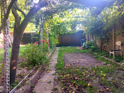 Casa individuala de vanzare 3 camere 90 mp teren liber 243 mp Cisnadie