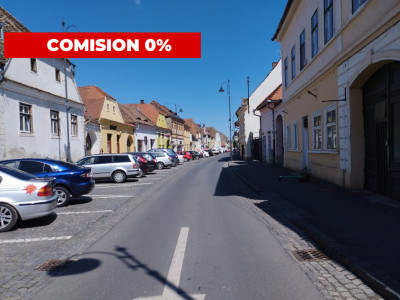 COMISION 0- Spatiu comercial de vanzare 500 mpu si curte proprie Sibiu