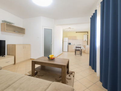 Apartament de vanzare 3 camere Terezian 70 mp utili plus balcon