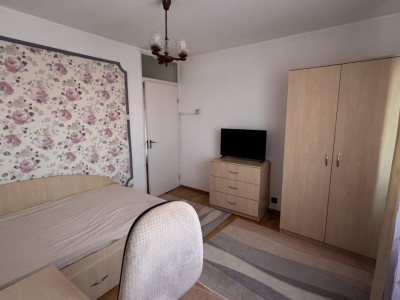 Apartament 2 camere mobilat decomandat 50mp balcon Vasile Aaron Sibiu