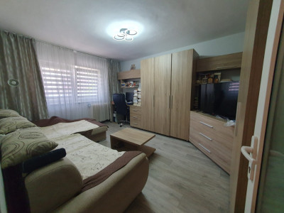 Apartament 2 camere decomandat Bulevardu Unirii la cheie finisat 52 mp
