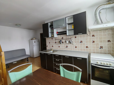 Apartament de vanzare decomandat 3 camere mobilate Valea Aurie Sibiu