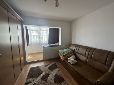 Apartament de inchiriat complet mobilat si utilat zona 1 Decembrie