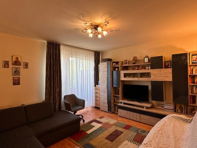 Apartament etaj intermediar decomandat cu 2 camere balcon Turnisor