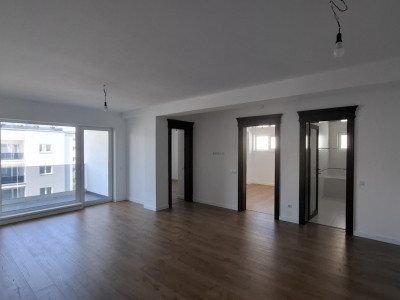 Apartament 3 camere de vanzare decomandat 72 mp zona Piata Cluj Sibiu