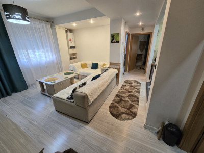 Apartament decomandat 3 camere de vanzare parcare zona Tilisca Sibiu