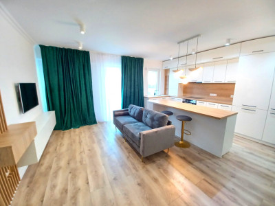 Apartament modern de inchiriat piscina etajul 1 lift parcare boxa