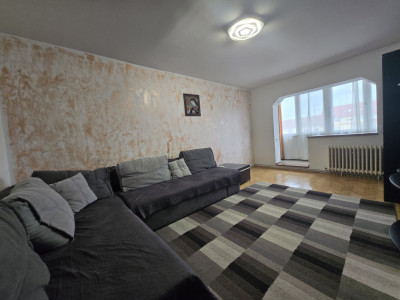 Apartament 3 camere de inchiriat decomandat 64 mp zona Strand Sibiu