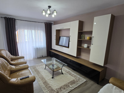 Aparament de vanzare decomandat Strand 2 camere balcon mobilat utilat