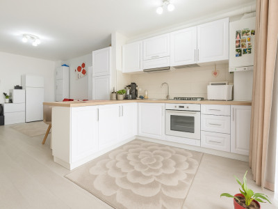Apartament la etaj intermediar 2 camere balcon si parcare Magnolia