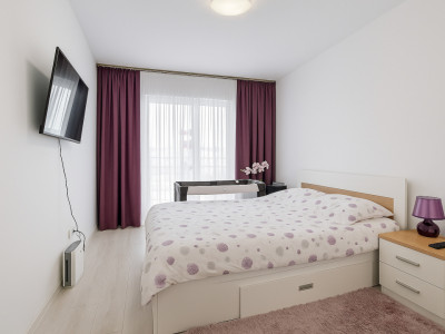 Apartament la etaj intermediar 2 camere balcon si parcare Magnolia