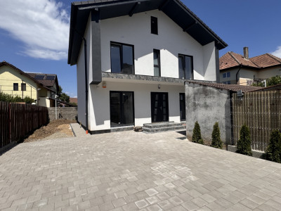 Casa 4 camere si 3 bai de vanzare 117mp teren 254mp Turnisor Sibiu
