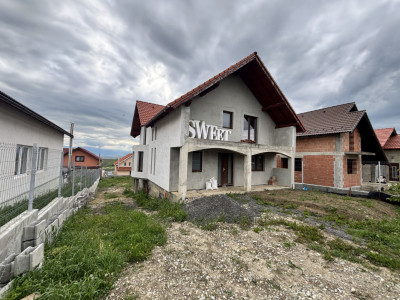 Casa de vanzare individuala 500 mp teren in Sura Mare Sibiu