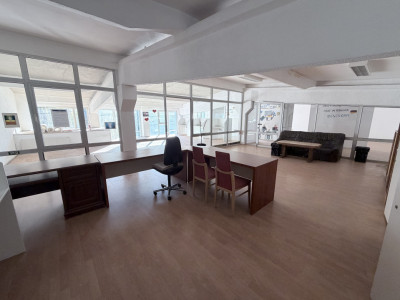 Spatiu de birouri 220 mpu zona Piata Cluj Sibiu ideal call center IT