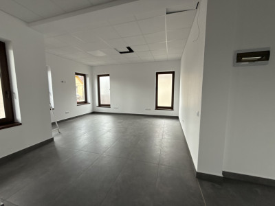 Spatii comerciale de inchiriat Sibiu Piata Cluj imagine mica 3